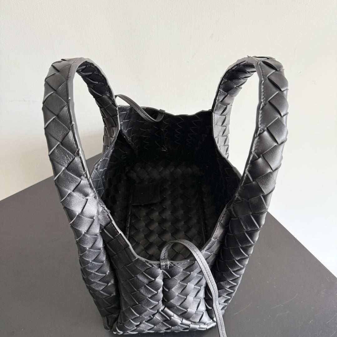 Bottega Veneta 854248 Black Designer Handbag Edition 2 - detail image 7