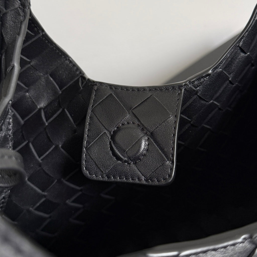 Bottega Veneta 854248 Black Designer Handbag Edition 2 - detail image 6