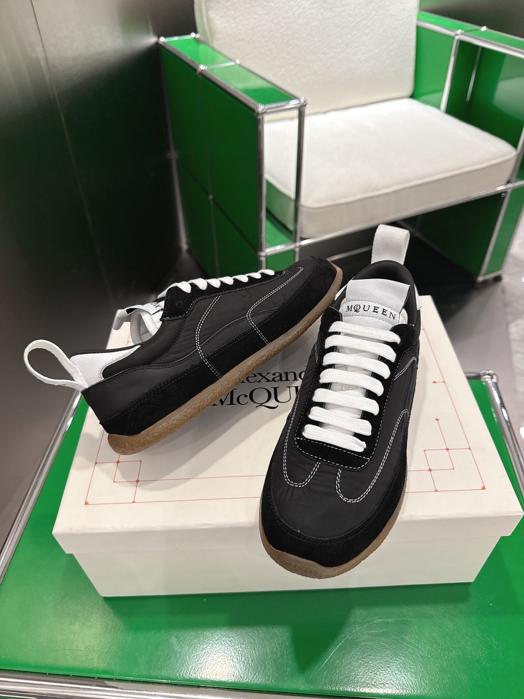 Alexander McQueen Black & Green Designer Shoes EU 35-45 Edition 3 - detail image 4