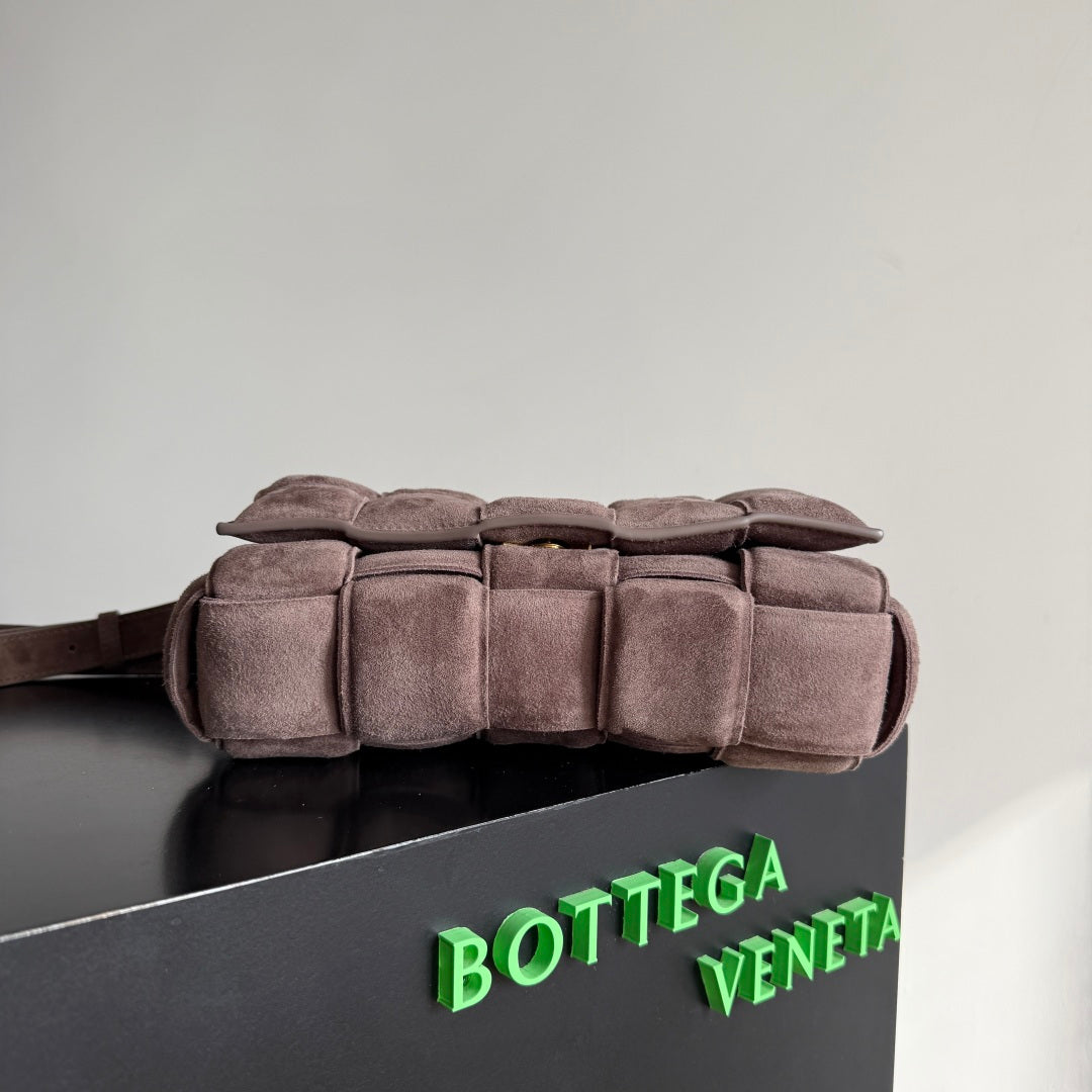 Bottega Veneta 70026-1 Black Designer Handbag Edition 2 - detail image 2