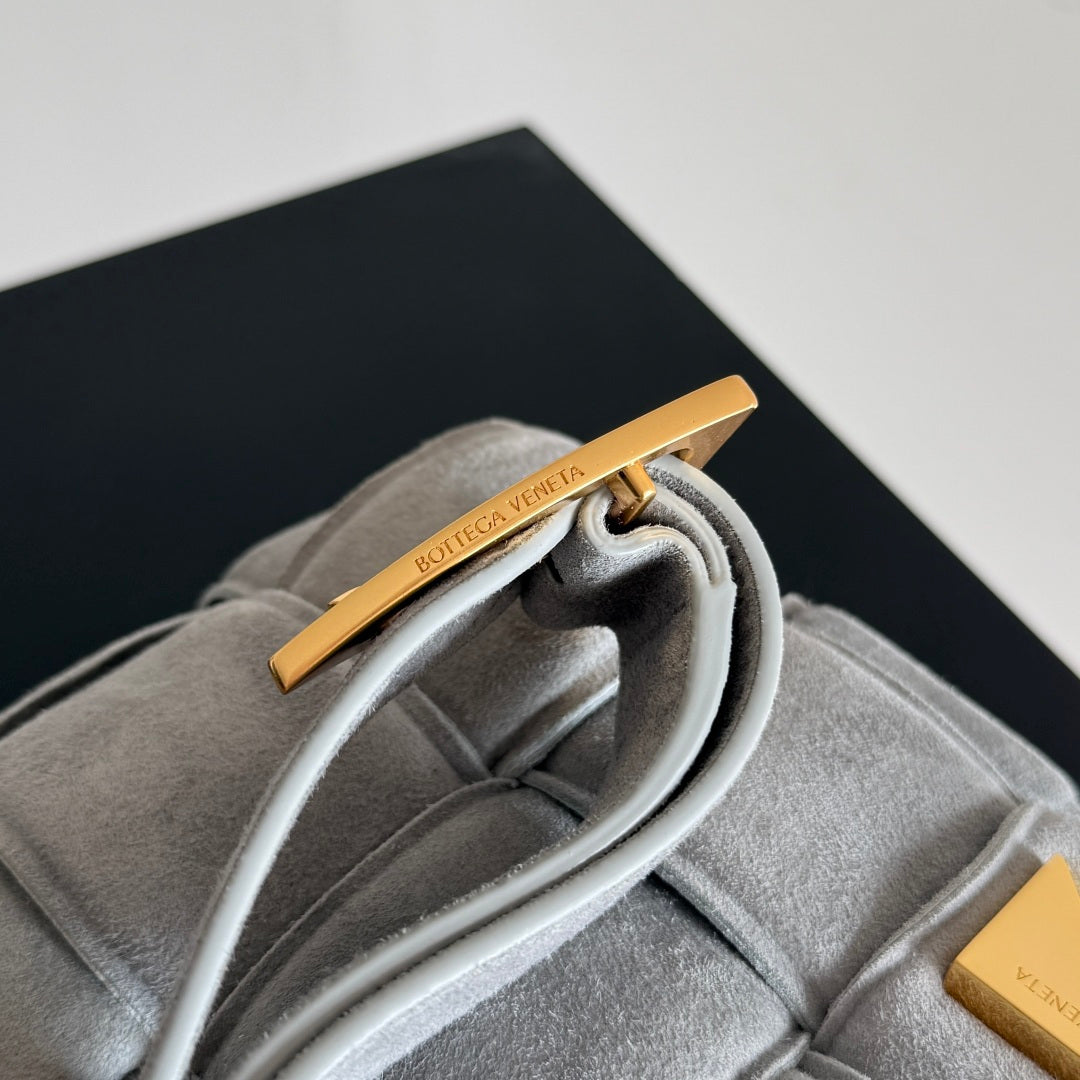 Bottega Veneta 70026-1 Black Designer Handbag - detail image 8