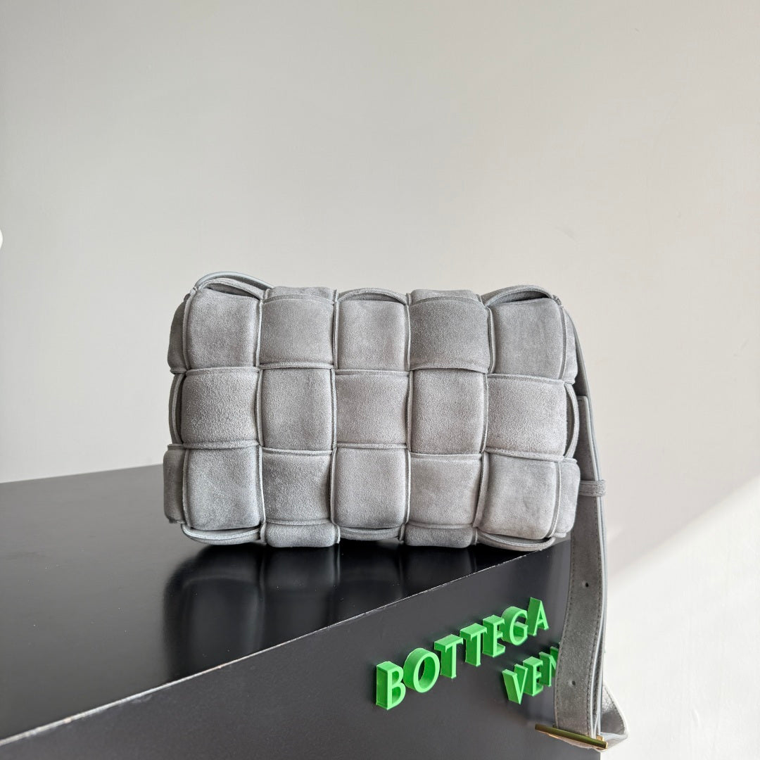 Bottega Veneta 70026-1 Black Designer Handbag - detail image 3