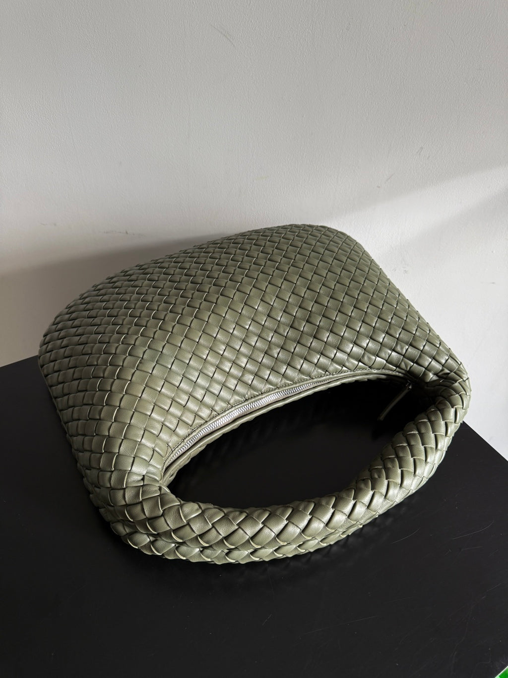 Bottega Veneta 856737 Black Hobo Bag Edition 2 - detail image 4