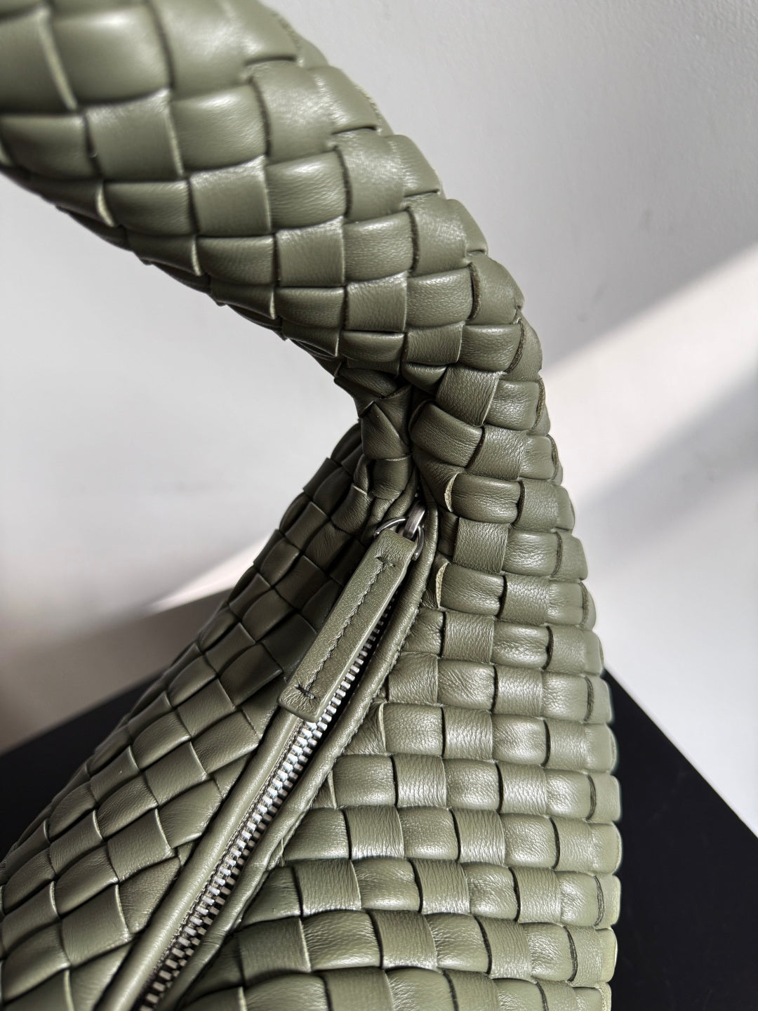 Bottega Veneta 856737 Black Hobo Bag Edition 2 - detail image 5