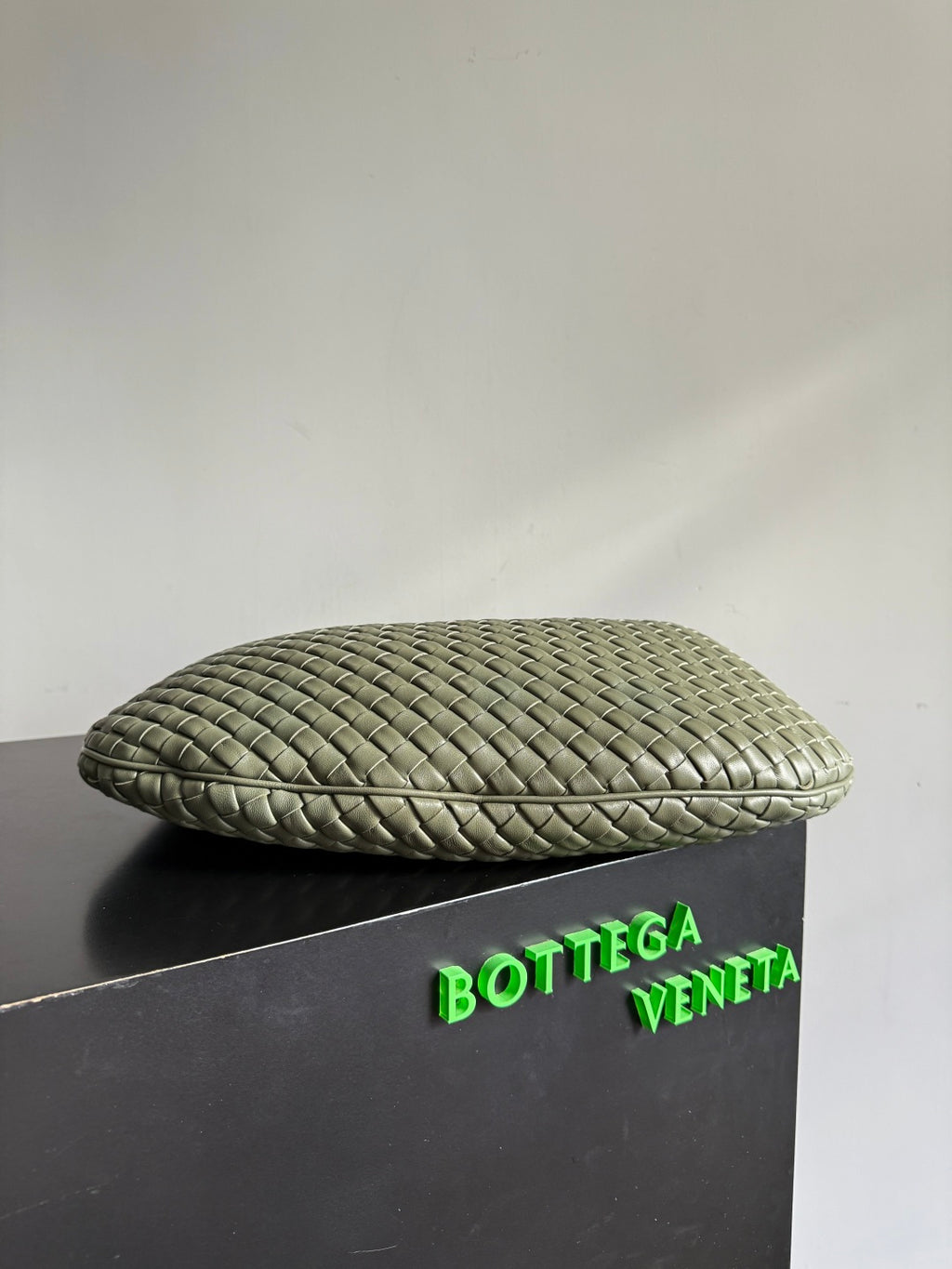 Bottega Veneta 856737 Black Hobo Bag Edition 2 - detail image 3
