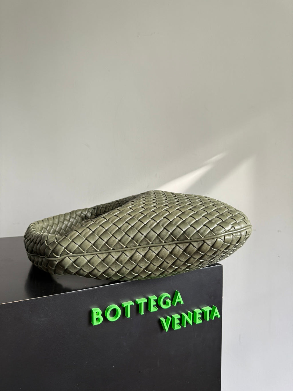 Bottega Veneta 856737 Black Hobo Bag Edition 2 - detail image 2