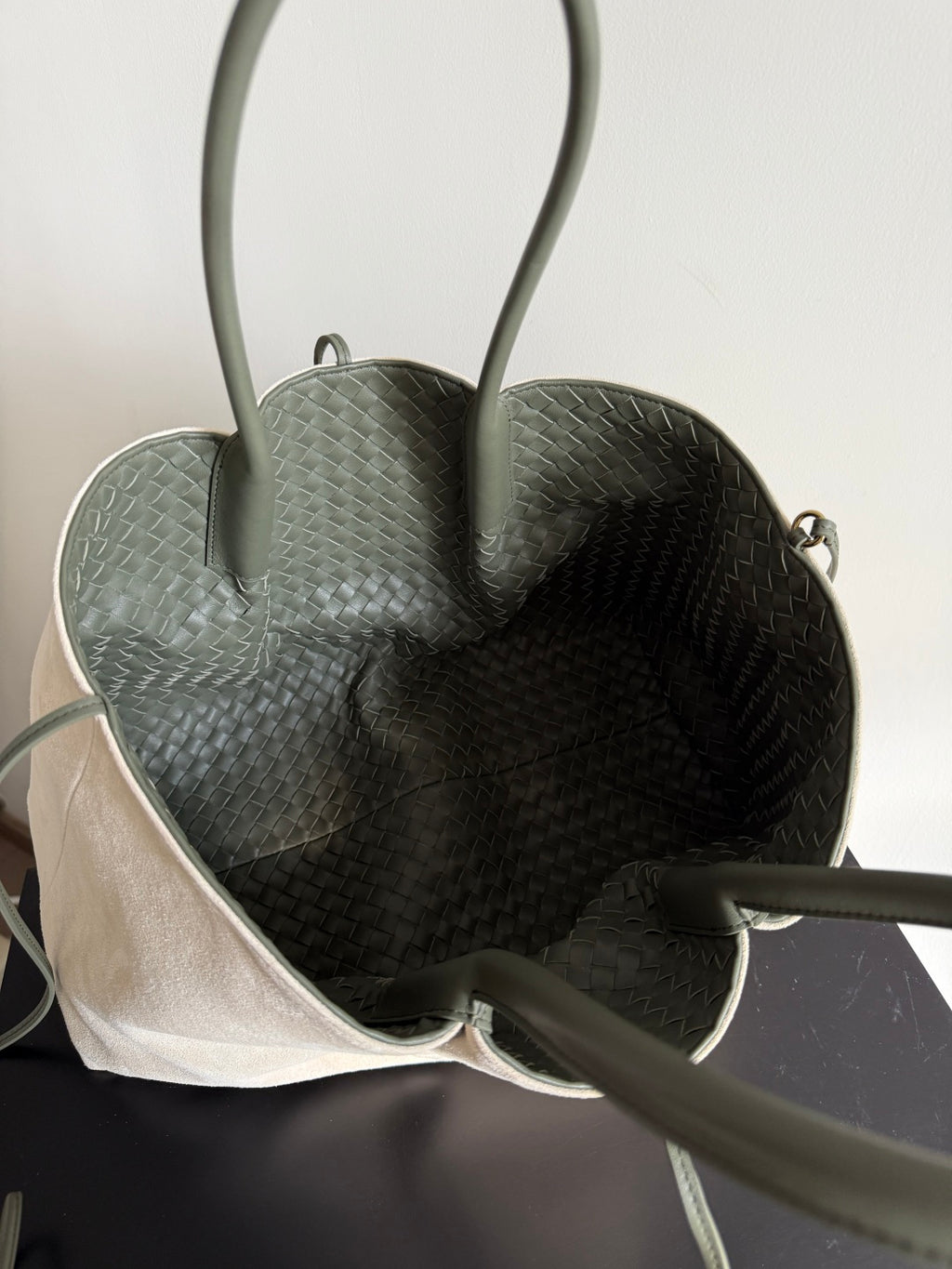 Bottega Veneta 817166 Black Designer Handbag - detail image 9