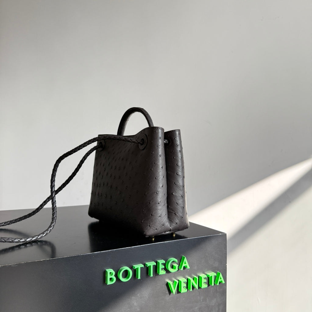 Bottega Veneta 805231 Black Hobo Bag - detail image 3