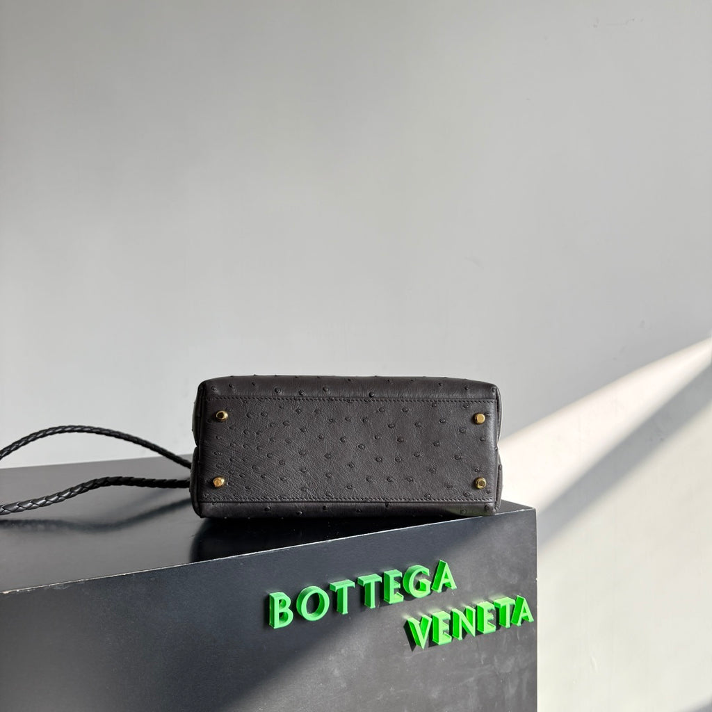 Bottega Veneta 805231 Black Hobo Bag - detail image 5