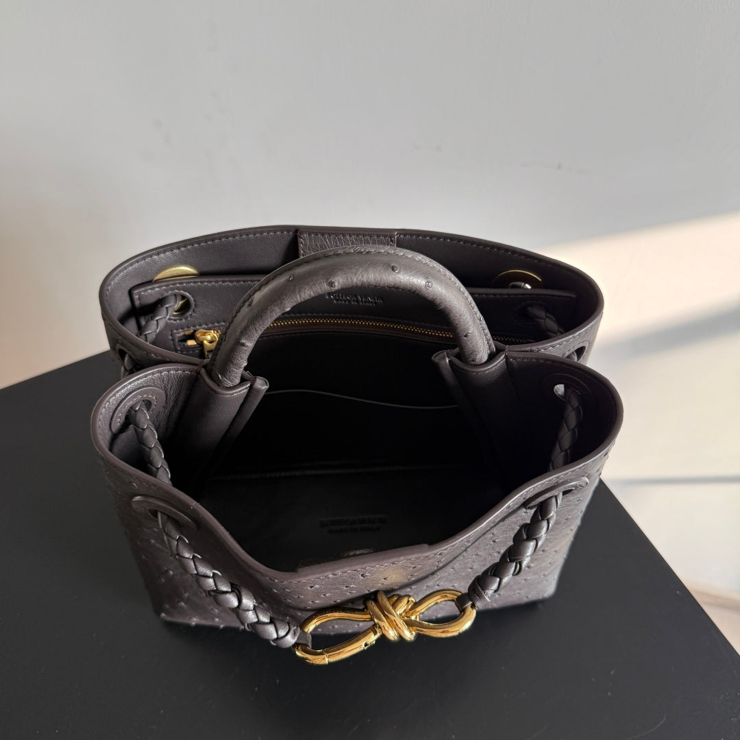 Bottega Veneta 805231 Black Hobo Bag - detail image 9