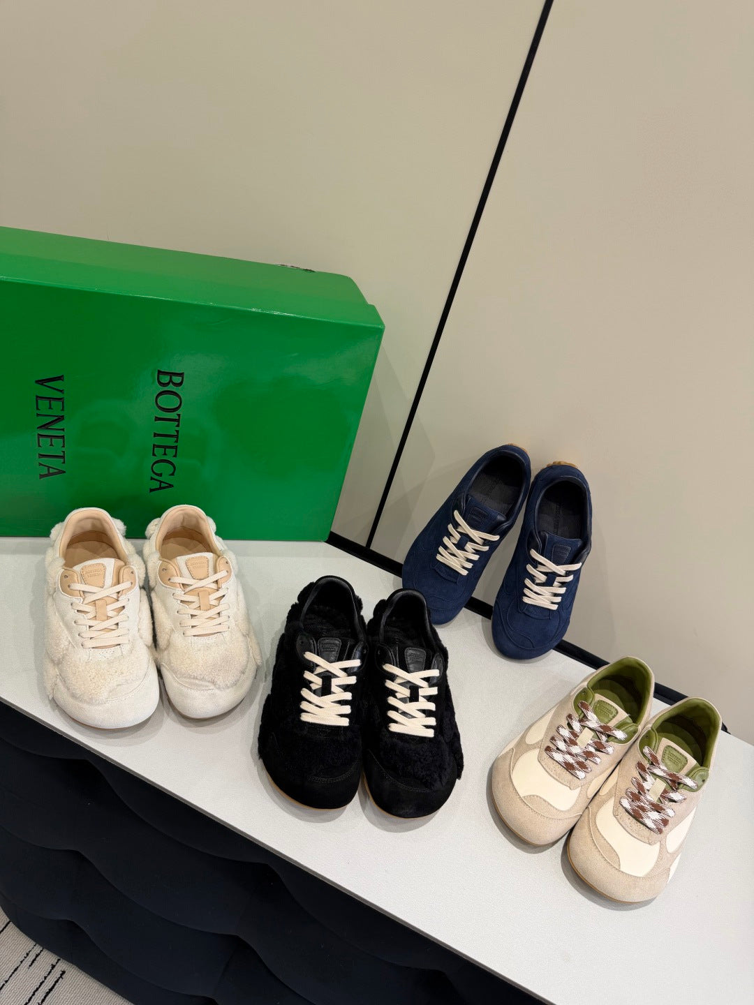 Bottega Veneta Black & Green Designer Shoes EU 35-42 Edition 3