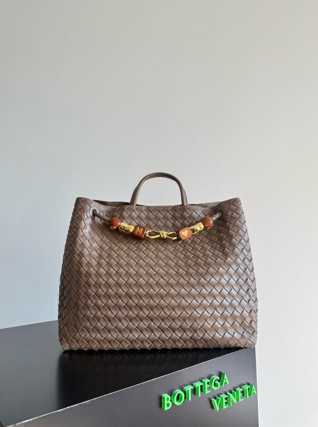 Bottega Veneta Brown Designer Handbag Edition 32
