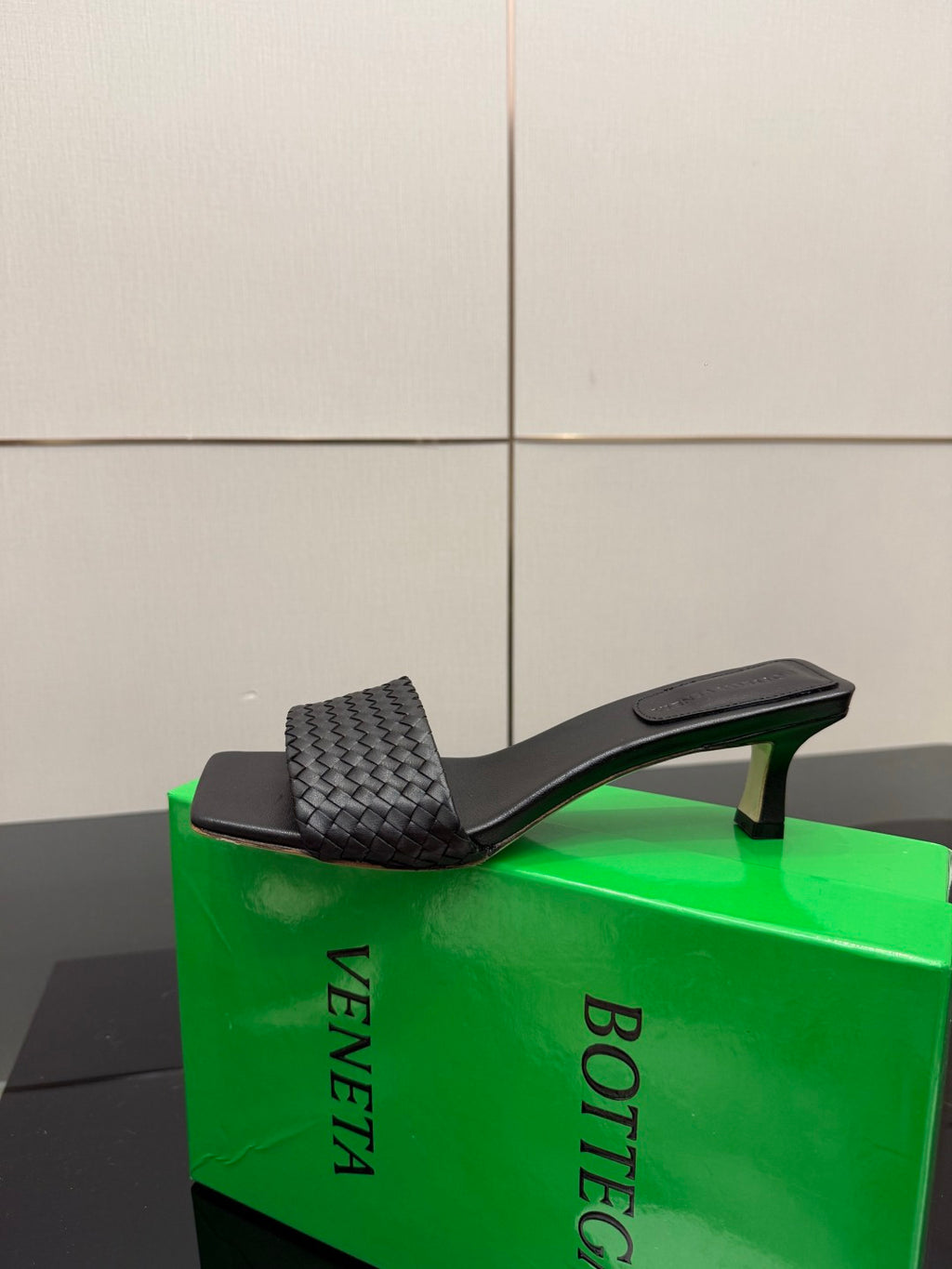 Bottega Veneta Black & Green Designer Shoes EU 35-39 Edition 5 - detail image 7