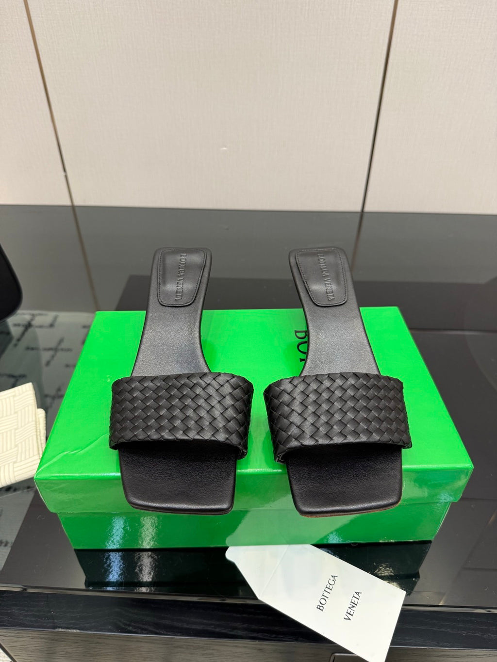 Bottega Veneta Black & Green Designer Shoes EU 35-39 Edition 5