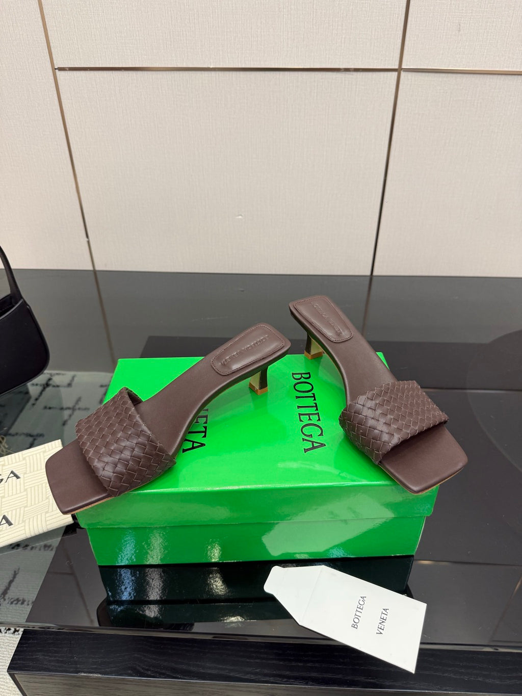 Bottega Veneta Black & Green Designer Shoes EU 35-39 Edition 4 - detail image 4