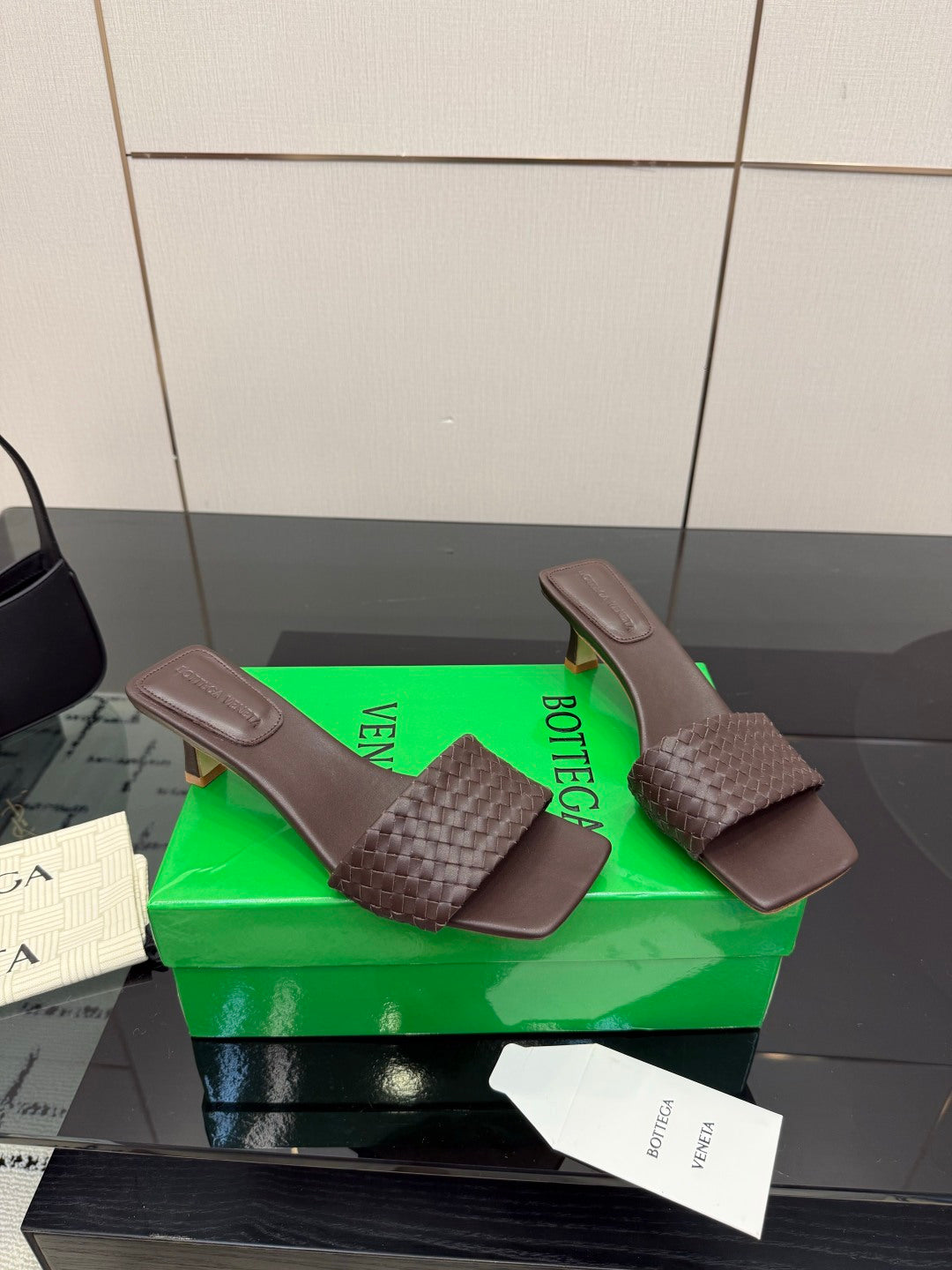 Bottega Veneta Black & Green Designer Shoes EU 35-39 Edition 4 - detail image 3