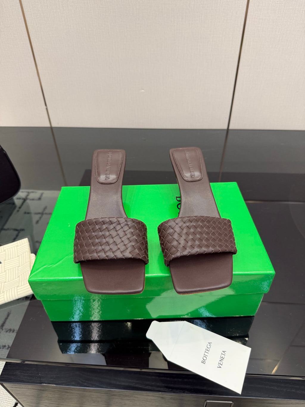 Bottega Veneta Black & Green Designer Shoes EU 35-39 Edition 4