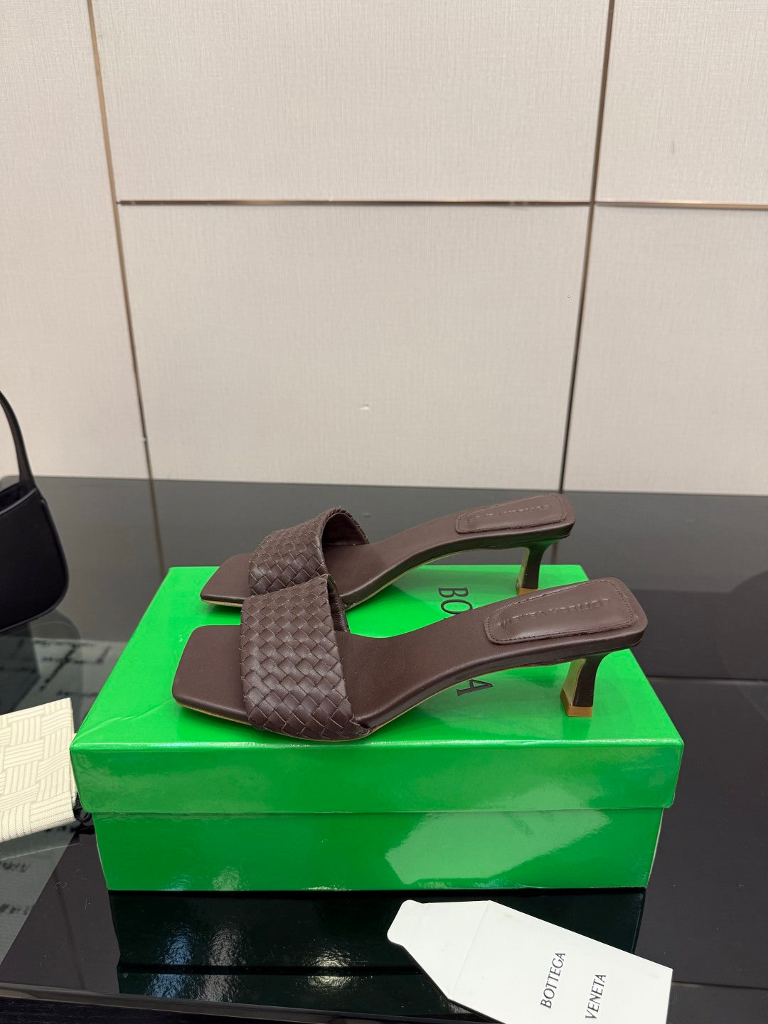 Bottega Veneta Black & Green Designer Shoes EU 35-39 Edition 4 - detail image 2