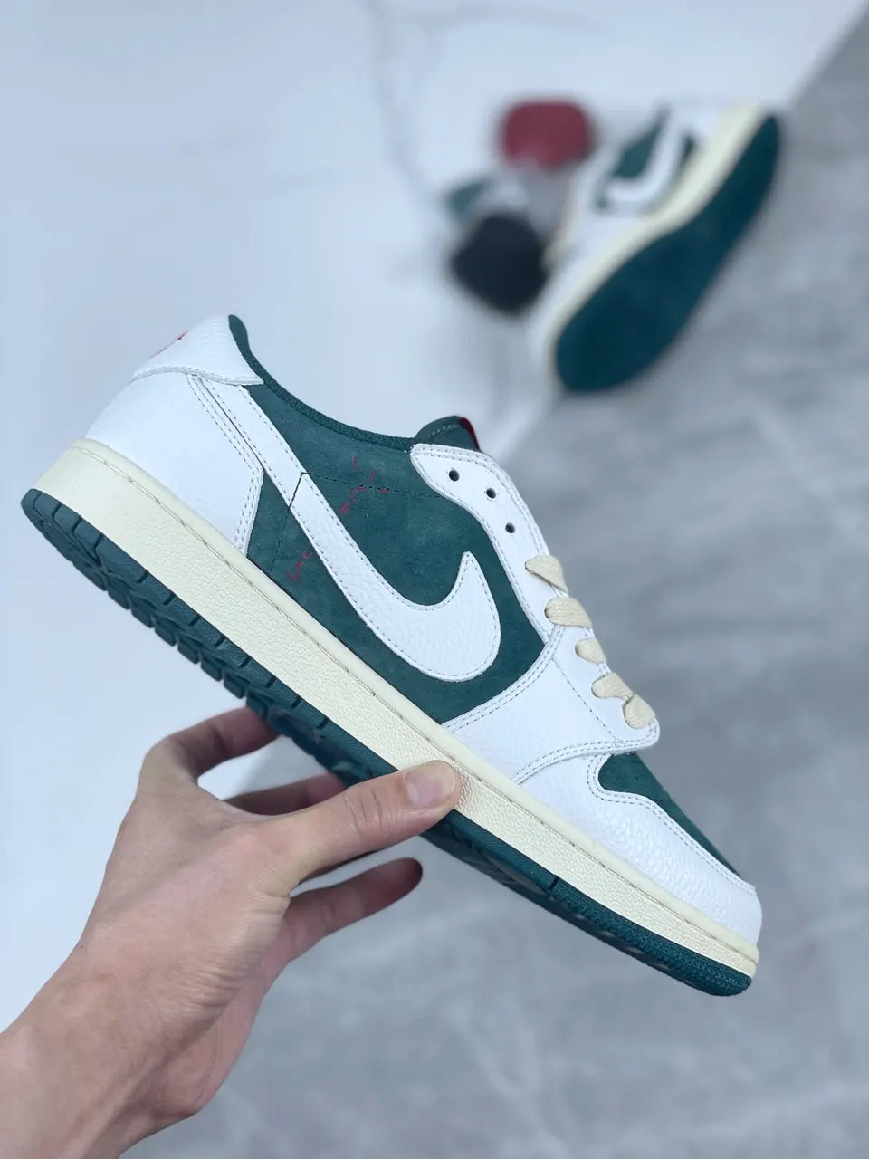 Nike AJ1 Low OG Palomino - Hình 4