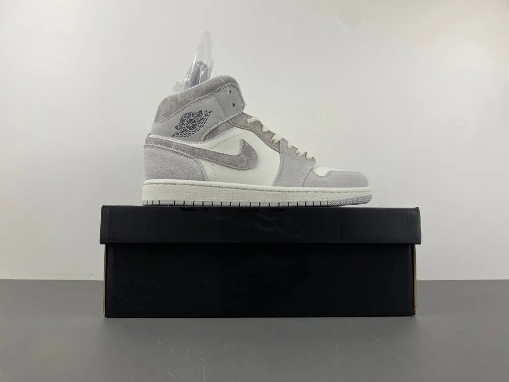 Air Jordan 1 Grey White - Hình 14