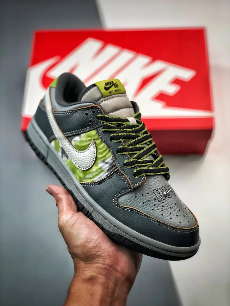Nike SB Dunk Low Chlorophyll