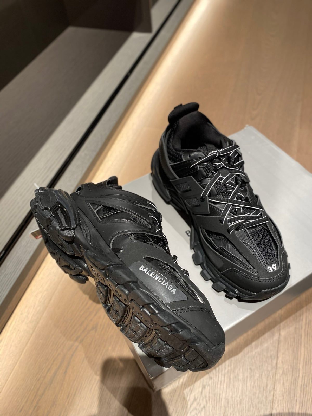 Balenciaga Black Designer Shoes Edition 6 - detail image 2