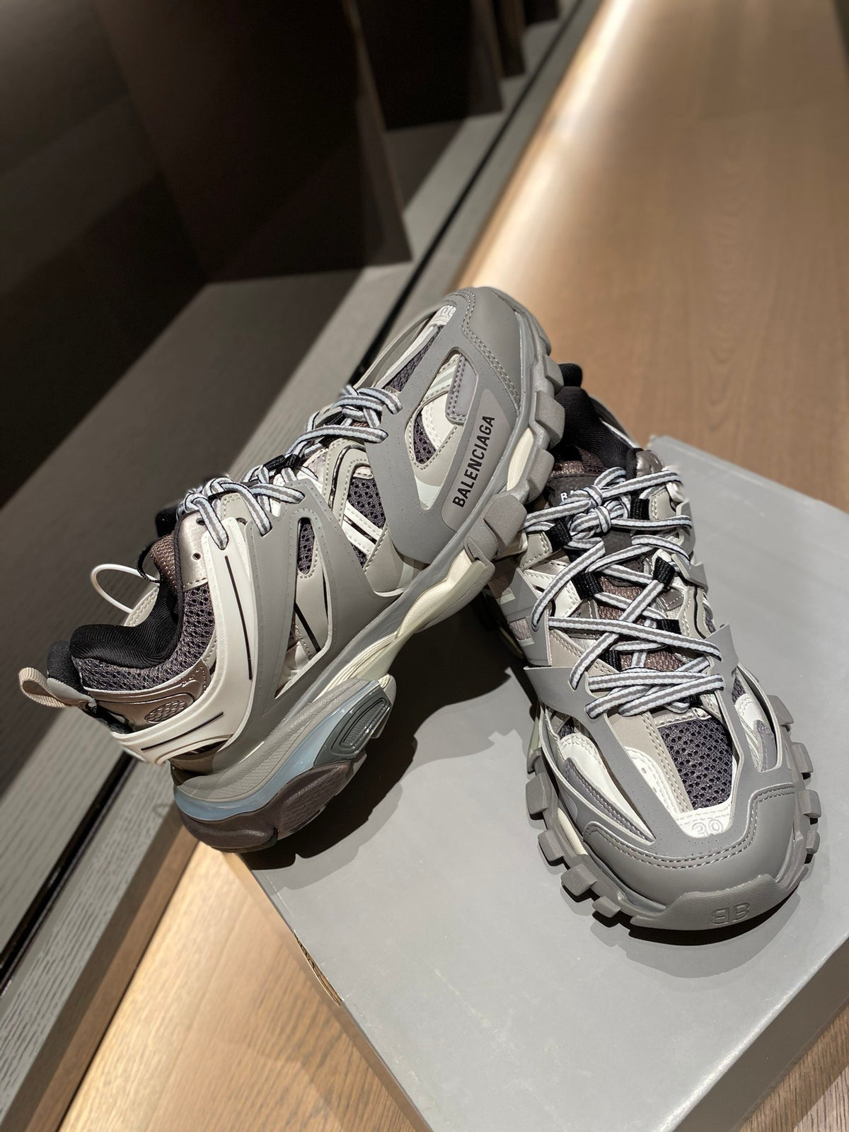 Balenciaga Black Designer Shoes Edition 5 - detail image 4