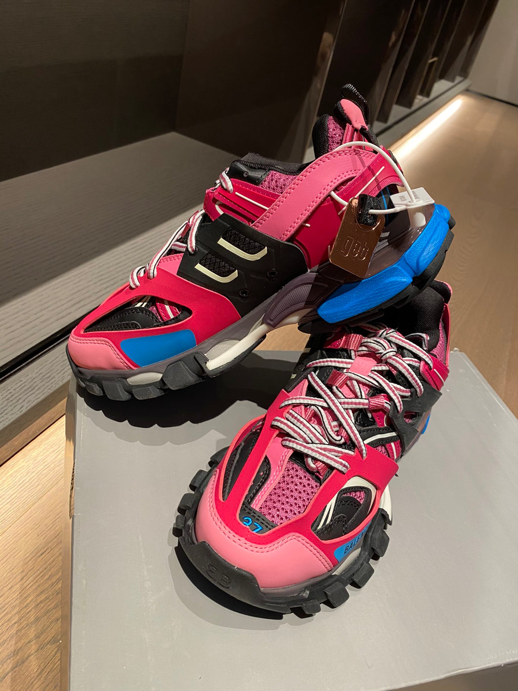 Balenciaga Black & Red Designer Shoes - detail image 4