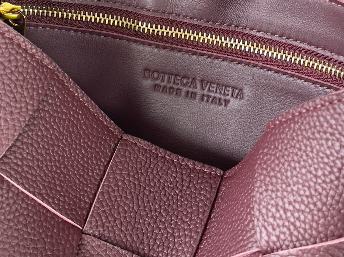 Bottega Veneta 23X15X5 Red Designer Handbag - detail image 7