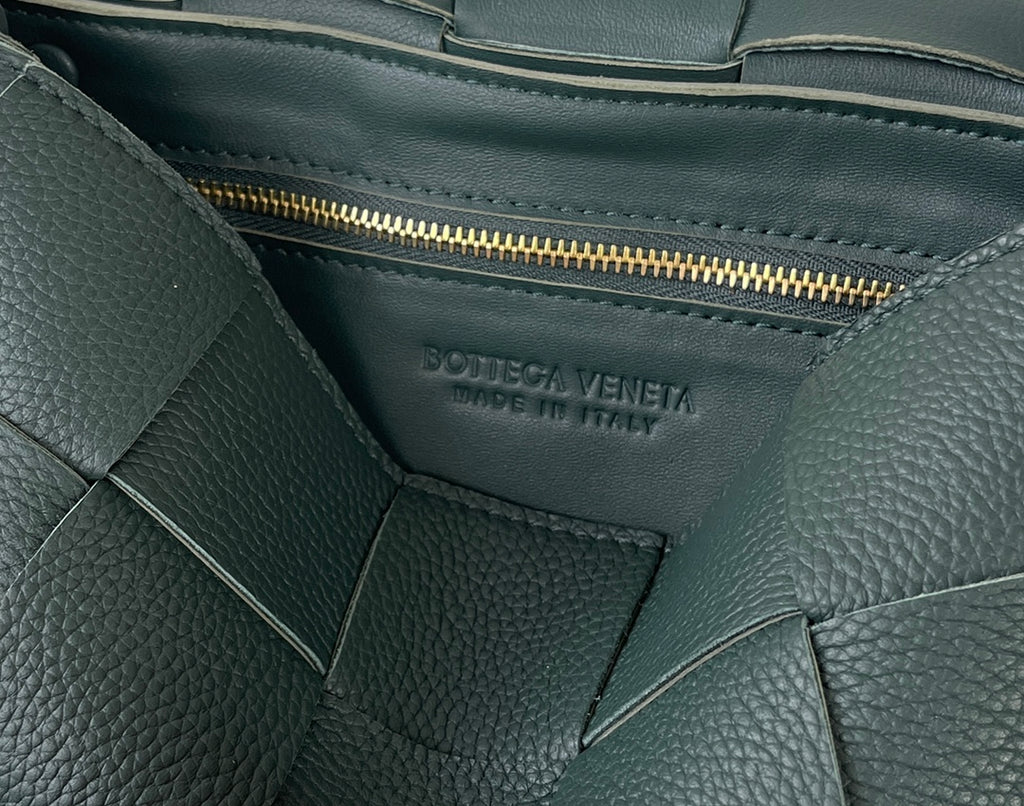 Bottega Veneta 23X15X5 Black Designer Handbag - detail image 7