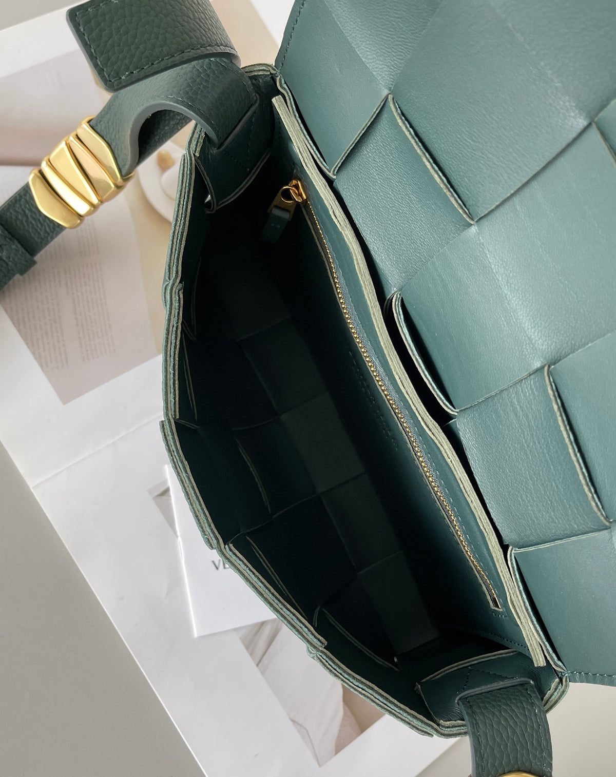 Bottega Veneta 23X15X5 Black Designer Handbag - detail image 9