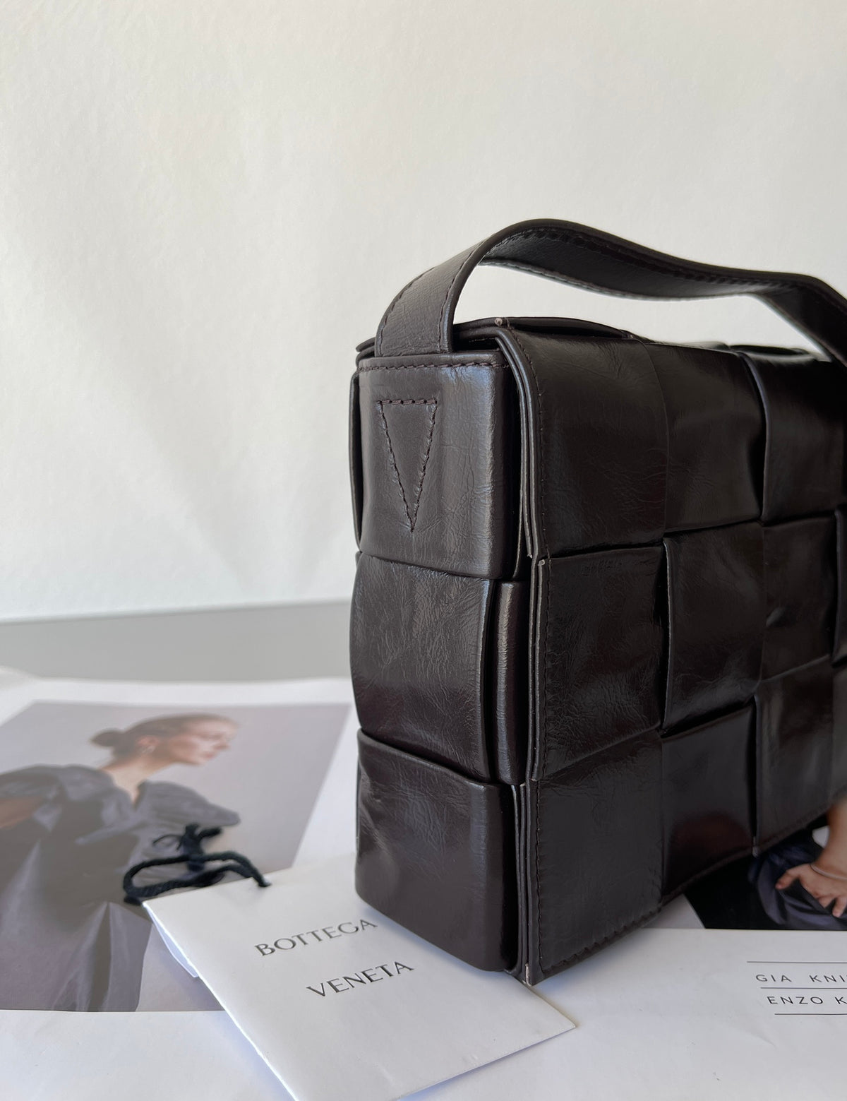 Bottega Veneta Black Designer Handbag Edition 617 - detail image 3