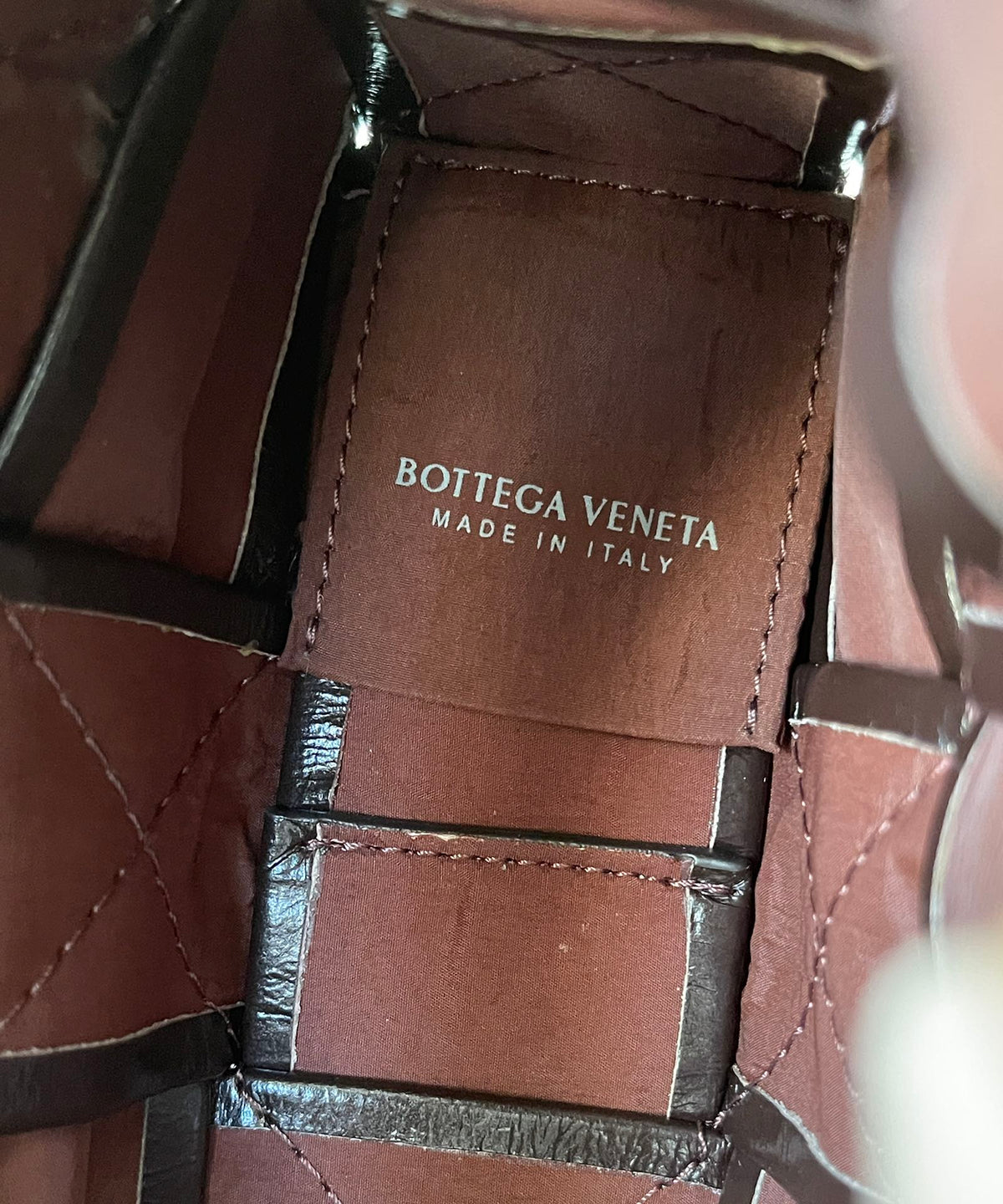 Bottega Veneta Black Designer Handbag Edition 617 - detail image 7