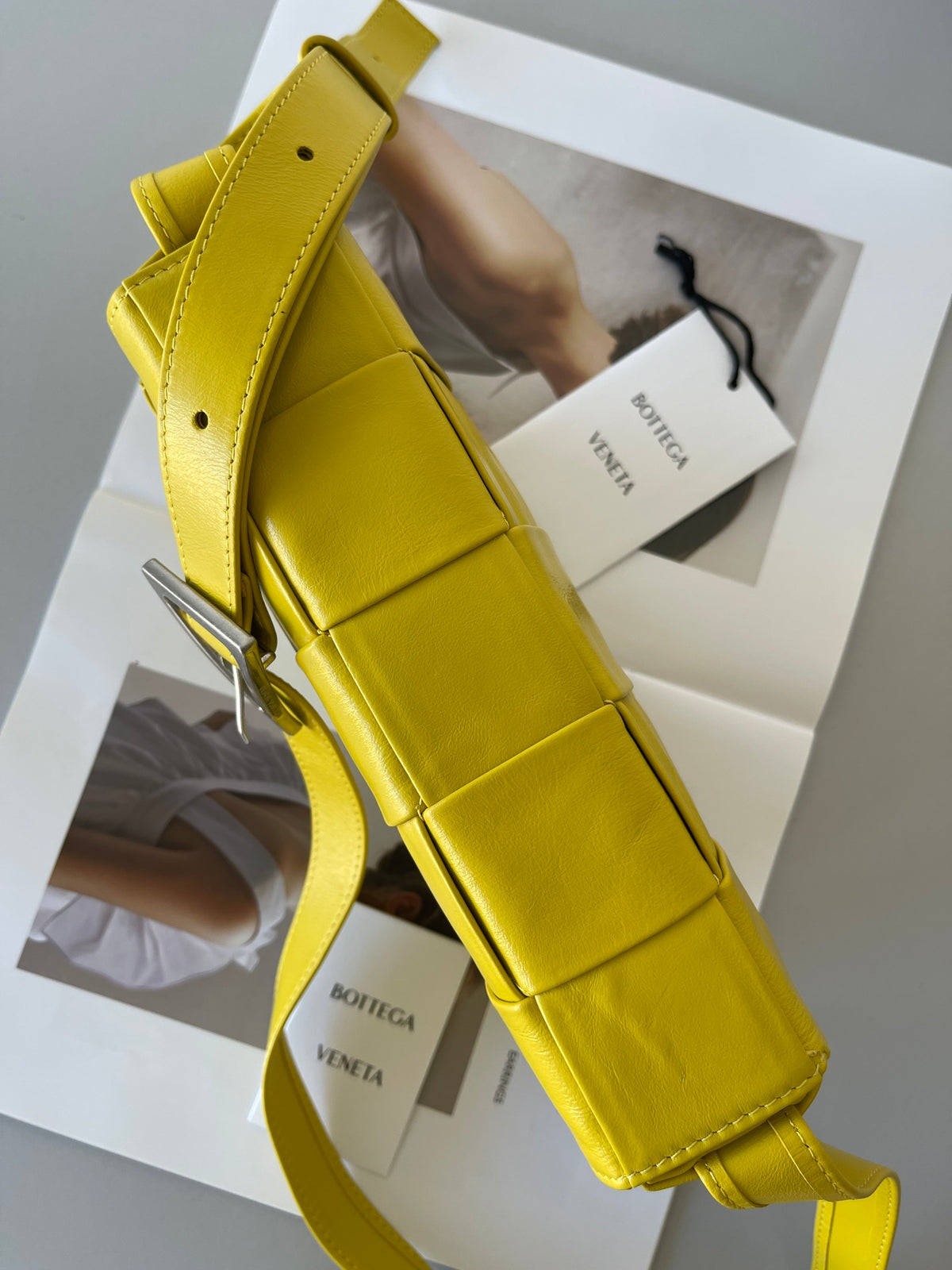 Bottega Veneta Yellow Designer Handbag Edition 8 - detail image 3