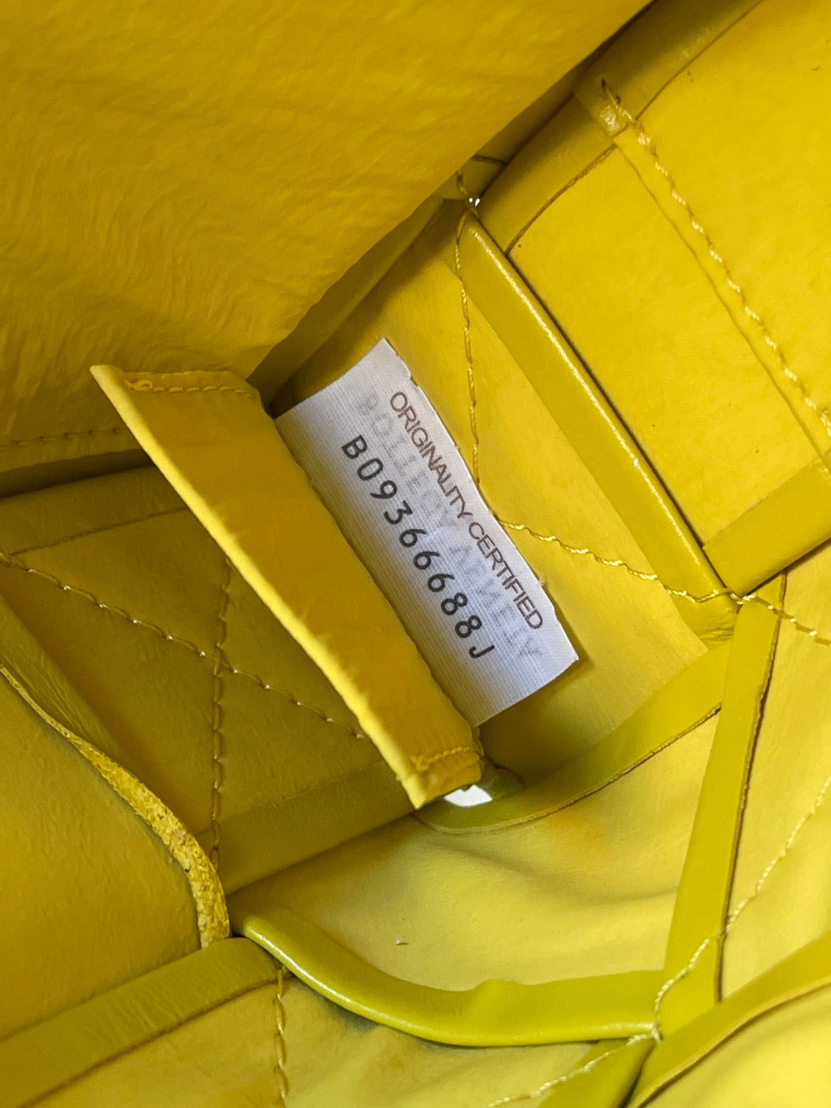 Bottega Veneta Yellow Designer Handbag Edition 8 - detail image 9