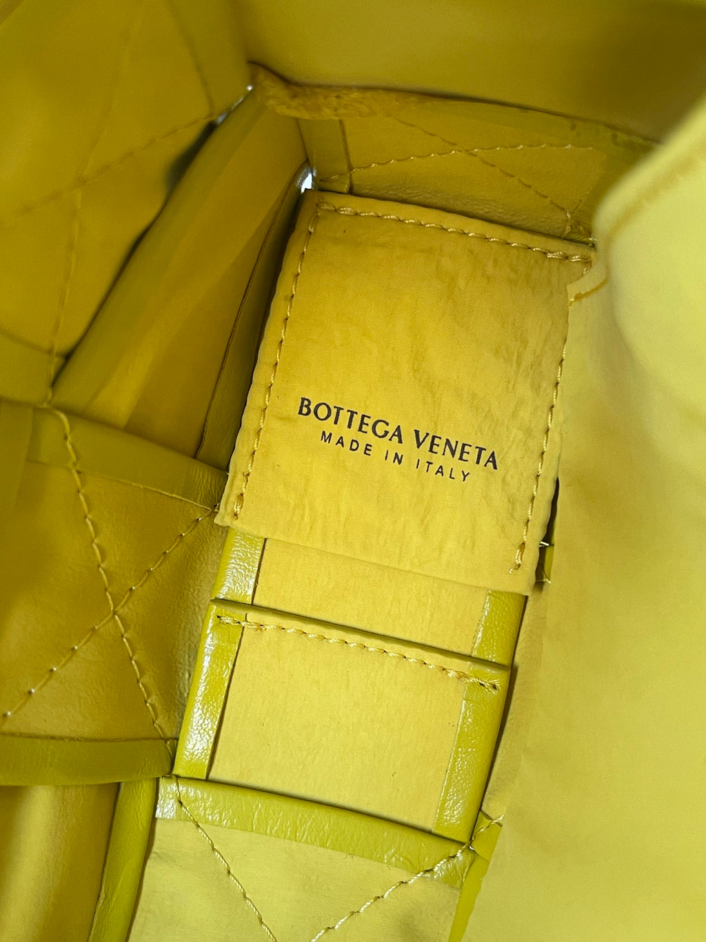Bottega Veneta Yellow Designer Handbag Edition 8 - detail image 8