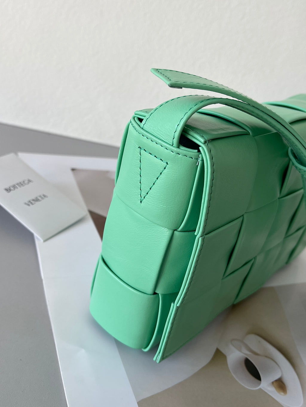 Bottega Veneta Green Designer Handbag Edition 21 - detail image 4