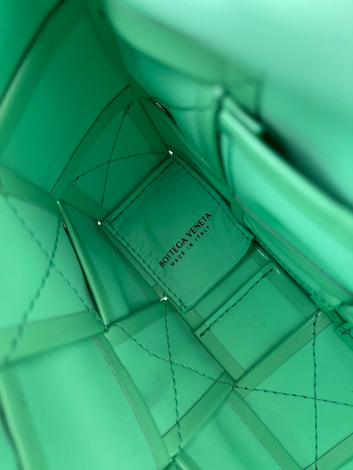 Bottega Veneta Green Designer Handbag Edition 21 - detail image 8