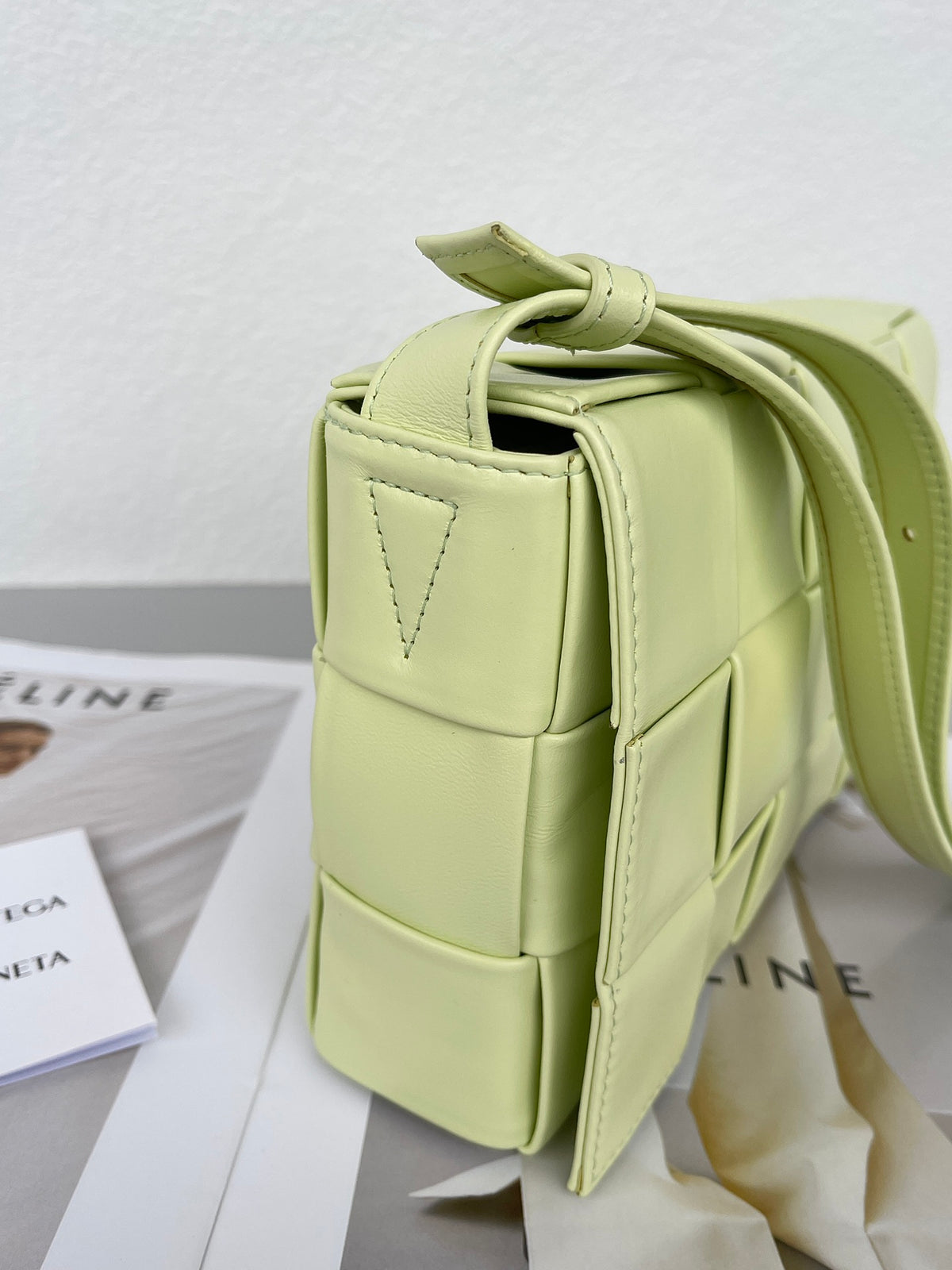 Bottega Veneta 667298 Gold & Green Designer Handbag - detail image 3