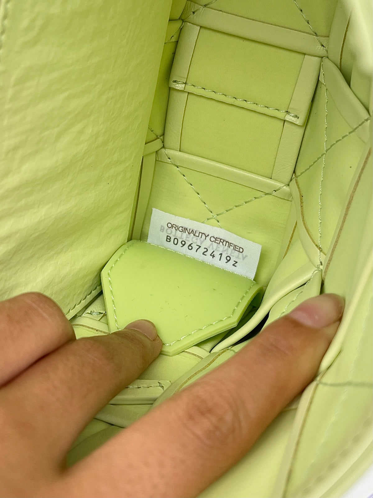 Bottega Veneta 667298 Gold & Green Designer Handbag - detail image 6