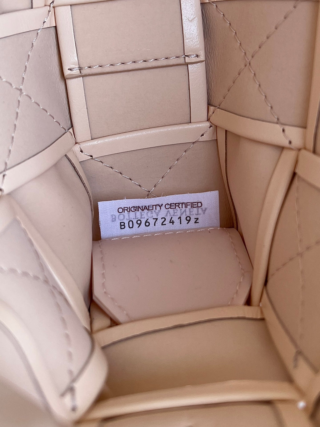 Bottega Veneta 667298 Gray Designer Handbag Edition 2 - detail image 3