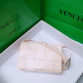 Bottega Veneta Green Designer Handbag Edition 19
