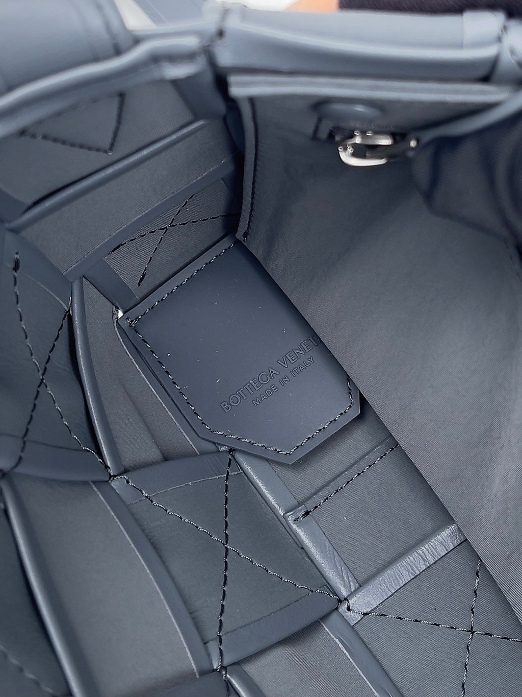 Bottega Veneta 667298 Gray Designer Handbag - detail image 8