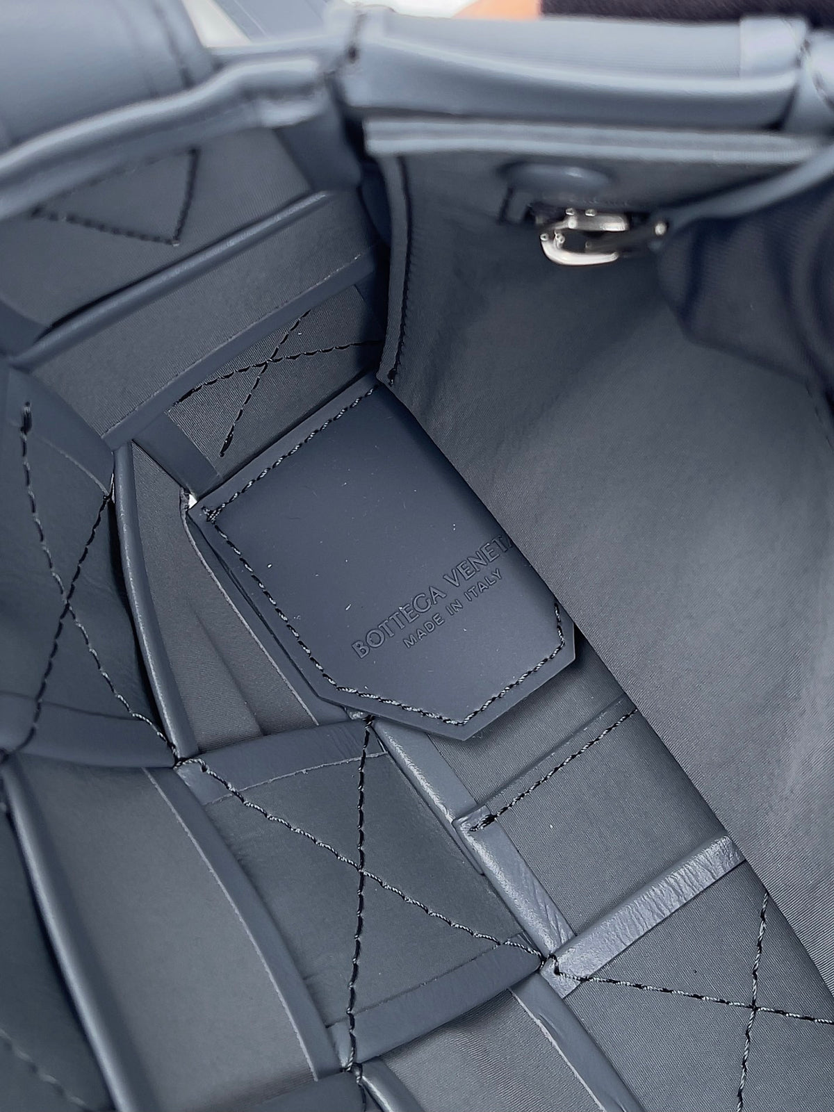 Bottega Veneta 667298 Gray Designer Handbag - detail image 8