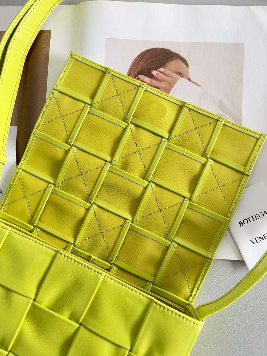 Bottega Veneta 667298 Yellow Designer Handbag - detail image 4