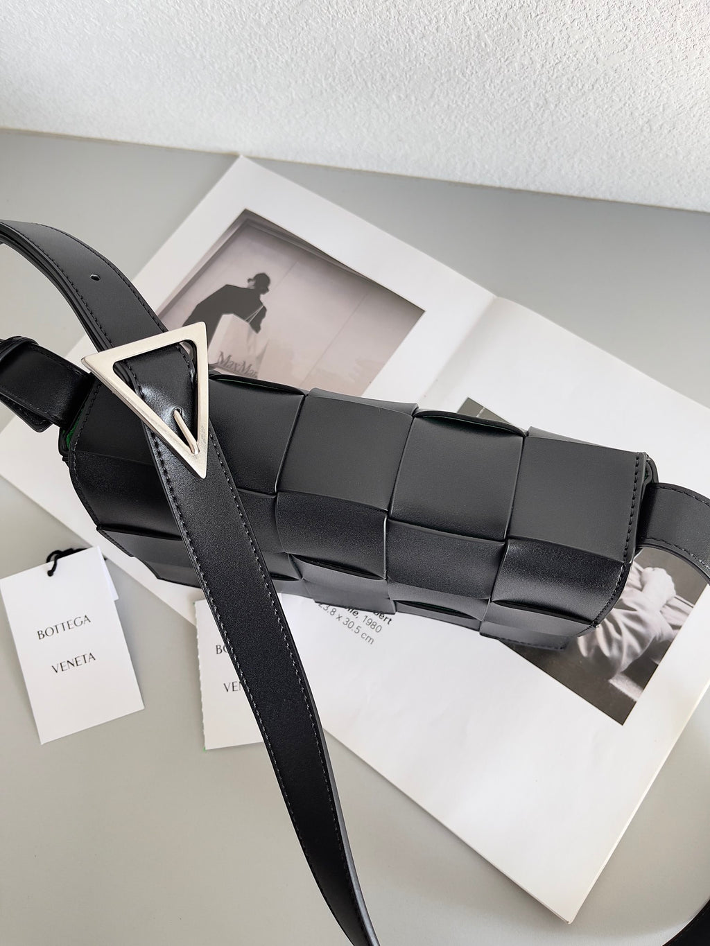 Bottega Veneta 708768 Black Designer Handbag Edition 8 - detail image 4