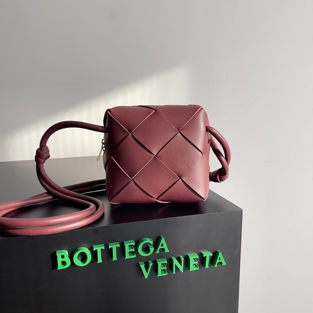 Bottega Veneta Black & Red Designer Handbag Edition 2
