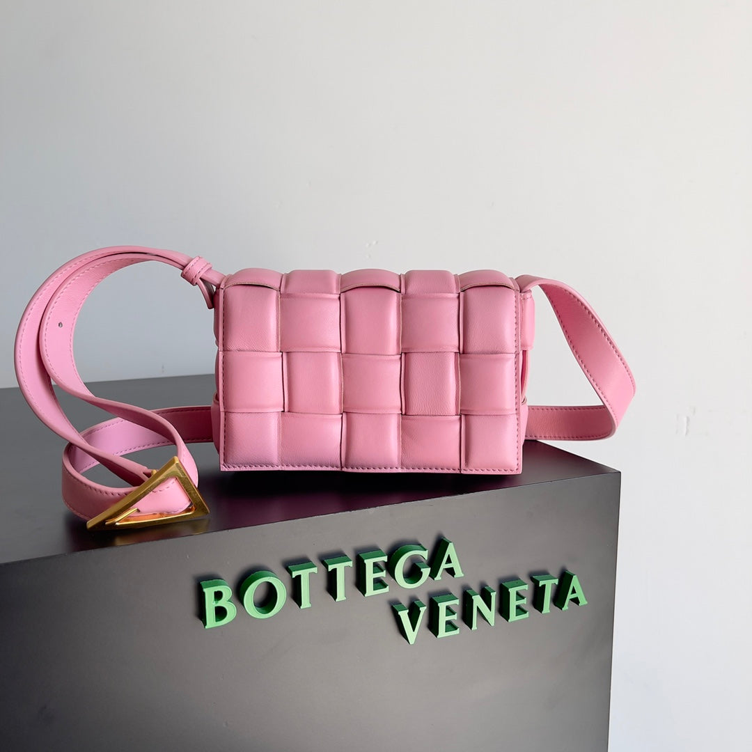 Bottega Veneta Pink Designer Handbag Edition 8