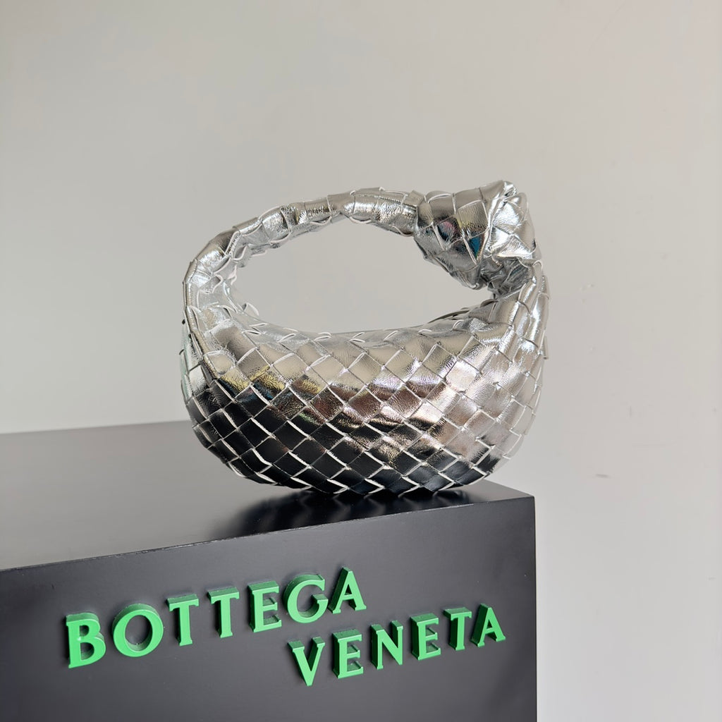Bottega Veneta 651876 Black Hobo Bag 23 × 15 × 5 cm Edition 5