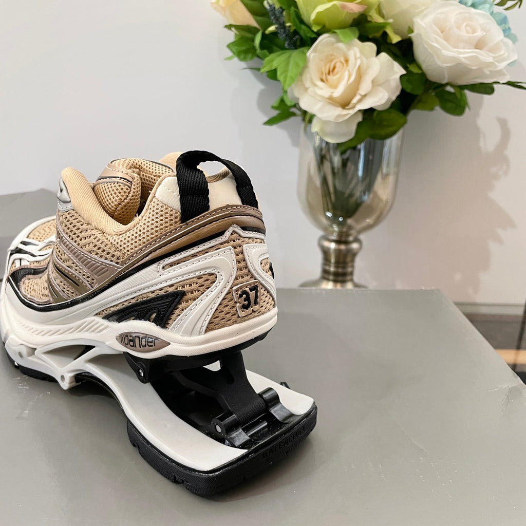 Balenciaga Black Designer Shoes Edition 11 - detail image 4